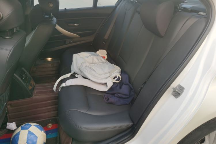 Used BMW 3 Series 2016 320Li Ambition Model
