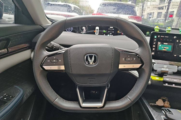 Used CHANGAN UNI-V iDD 2023 ZhiDian iDD 1.5T 113km ZhiKu Model