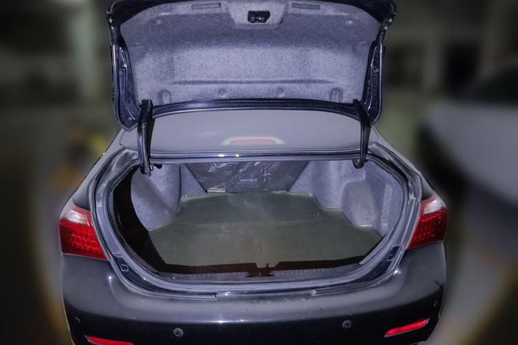 Used BYD G6 2011 1.5T Manual Luxury Edition
