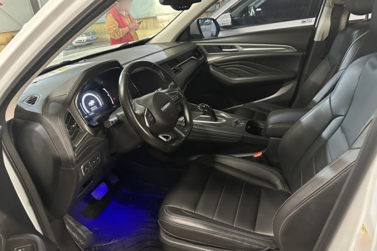 Used Haval F7 2019 1.5T Two-Wheel Drive i-Trend China VI Standard Interior 2