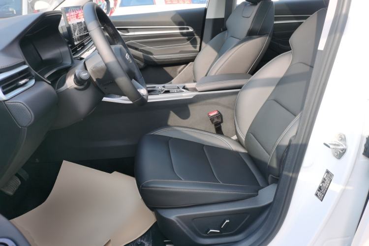 Used Geely Auto Emgrand 2026 Model 4th Generation 4 Millionth Anniversary Edition 1.5L CVT Feiyue Edition
