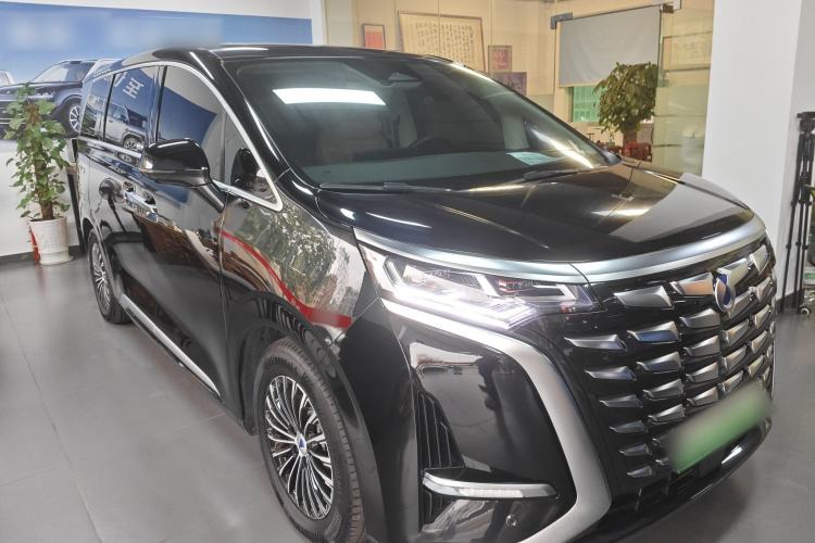 Used Denza D9 2024 DM-i 980 Four-Wheel Drive Prestige Model
