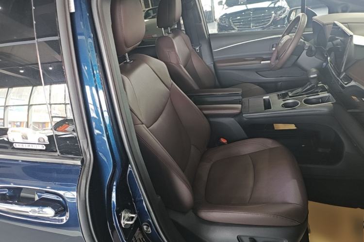 Used Toyota Granvia 2022 2.5L Hybrid Flagship Edition Right Front Seat