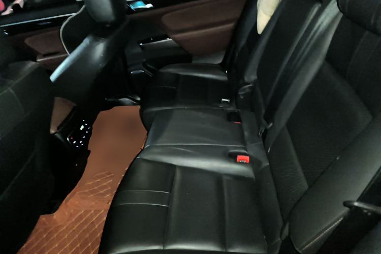 Used GAC Trumpchi GS8 2017 320T Two-Wheel Drive Luxury Smart Connectivity Version (7 Seats)