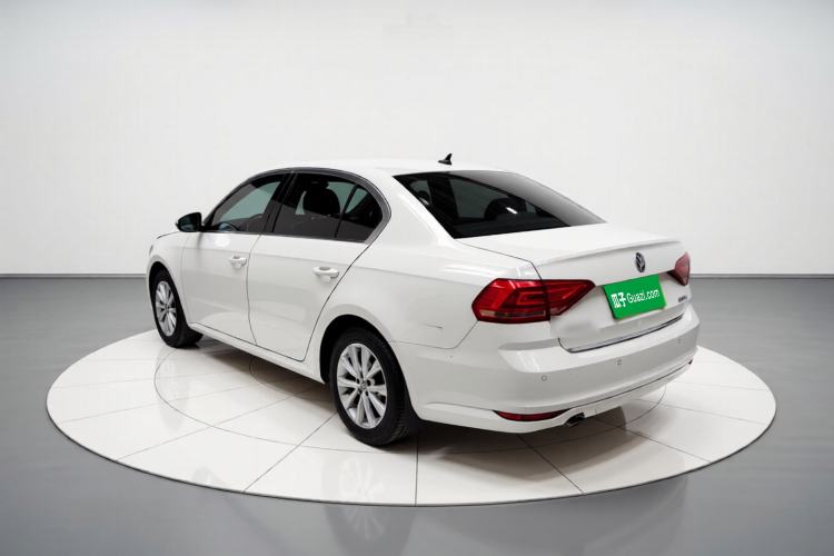 Used Volkswagen Lavida 2017 1.6L Automatic Comfort Edition Exterior 3