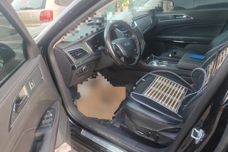 Used Ford Taurus 2019 EcoBoost 245 Premium Edition Driver Seat