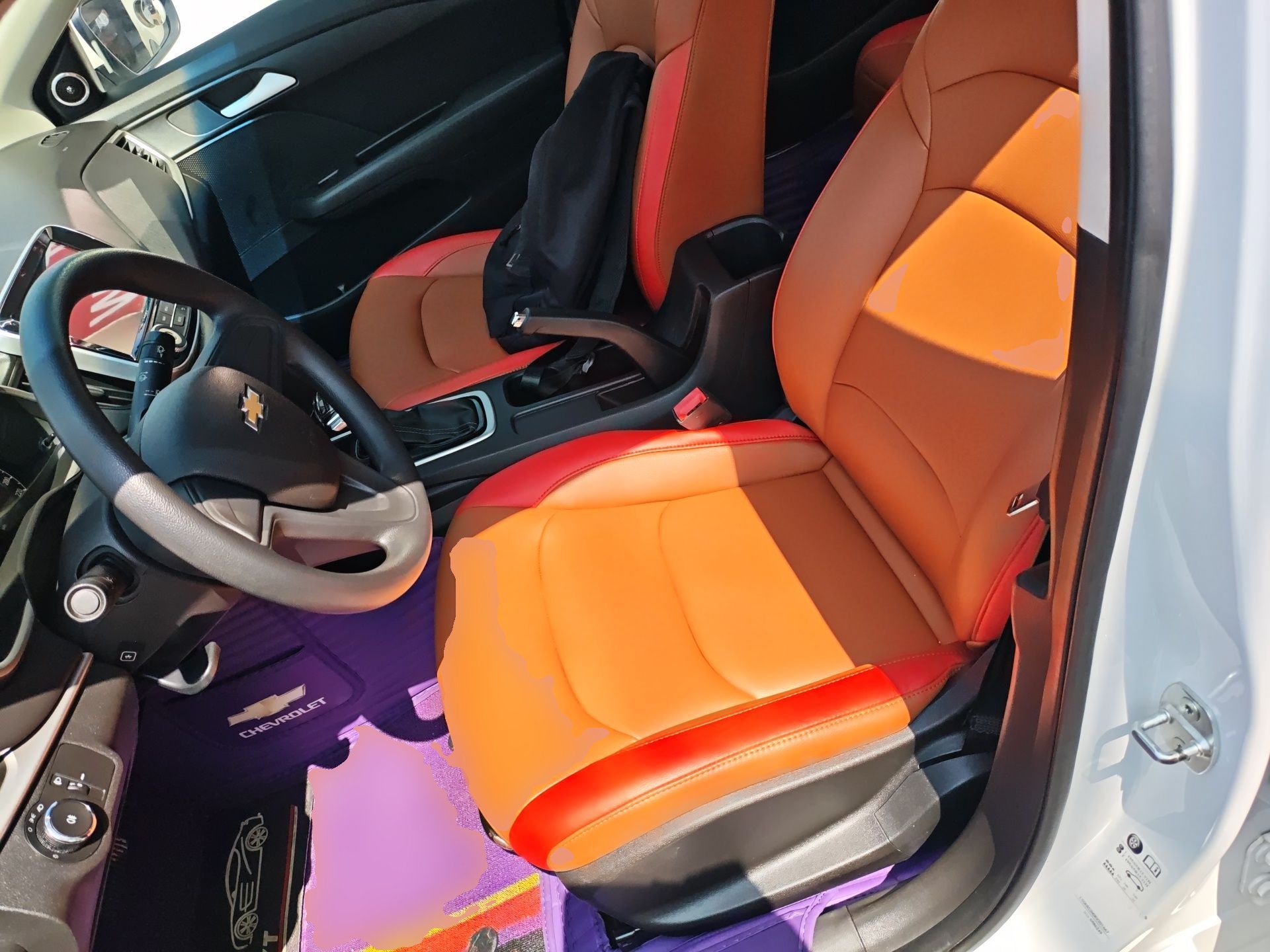 Переднее сиденье в автомобиле