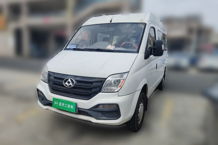Used SAIC MAXUS Xintu V80 2018 2.5T 6-Speed Manual Aoyuntong Short Wheelbase Mid-Height 5-6 Seater
