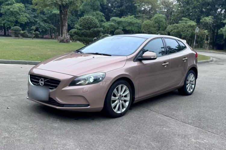 Used Volvo V40 2015 1.6T Zhiyi Edition