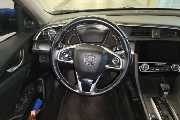 Used Honda Civic 2016 220TURBO CVT Prestige Edition
