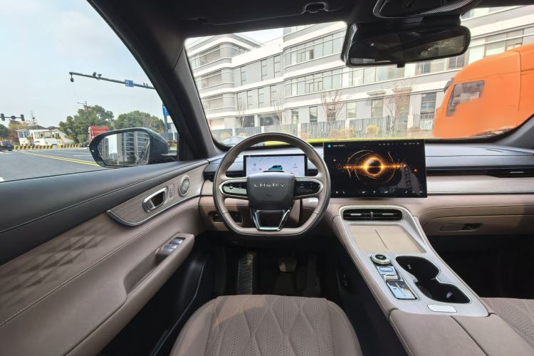 Used Chery Tiggo 8 PLUS 2025 290TGDI DCT Prestige 5-Seater
