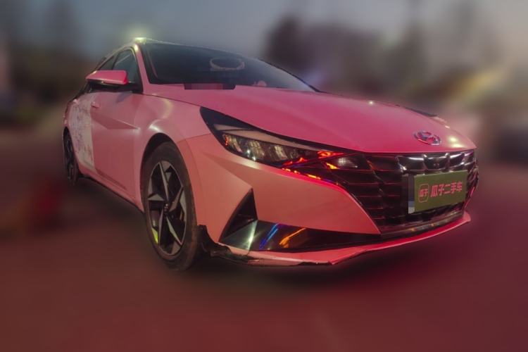 Used Hyundai Elantra 2021 1.5L CVT GLX Elite Edition Front Right 45 Deg