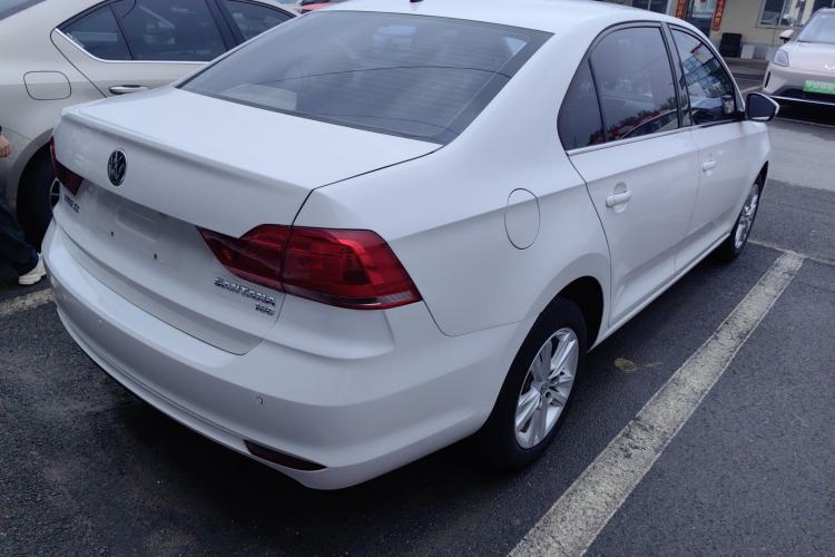 Used Volkswagen Santana 2016 1.6L Automatic Comfort Edition Exterior 4