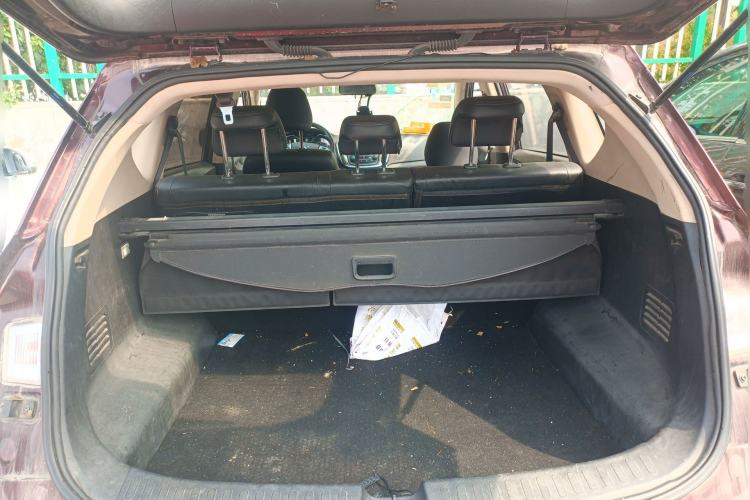 Used Baojun 560 2015 1.8L Manual Elite Edition Trunk