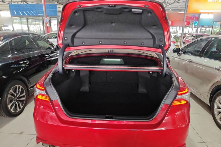 Used Toyota Camry 2019 Dual-Engine 2.5HS FENGSHANG Edition China VI Standard