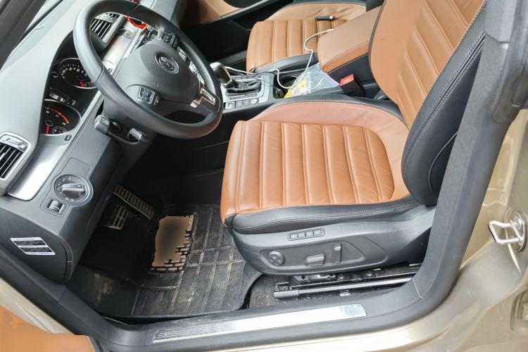 Used Volkswagen FAW-Volkswagen CC 2015 2.0 TSI Luxury Model
