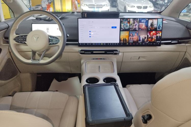 Used VOYAH Dream 2025 PHEV Four-Wheel-Drive Flagship Kunpeng Edition
