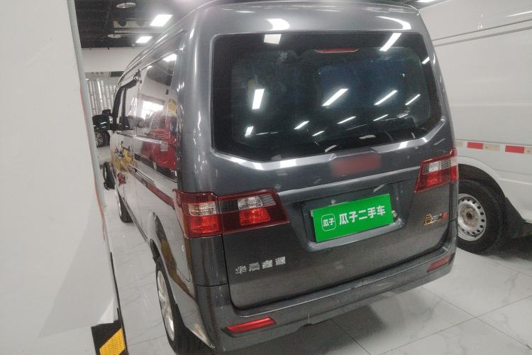 Used Jinbei Gold Hiace M Classic 2022 1.5L Engineering Lion Passenger Vehicle 5 Seats Exterior 2