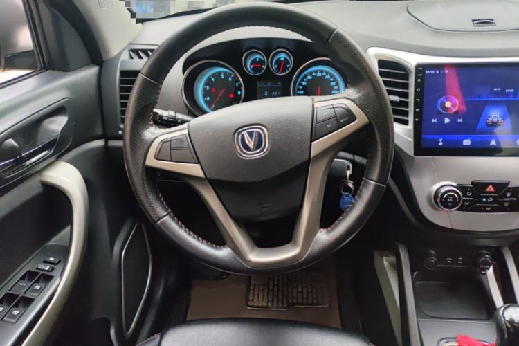 Used CHANGAN CS35 2014 1.6L Manual Luxury Model China IV Standard Steering Wheel