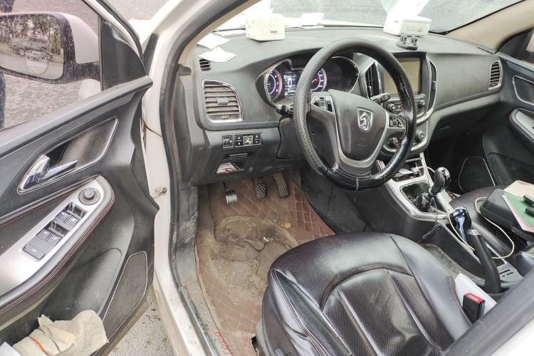 Used Baojun 560 2016 1.8L Manual Luxury Edition