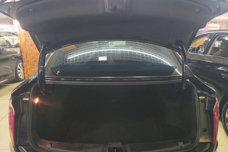 Used Hongqi E-QM5 2021 Charging Version Flagship Edition Trunk