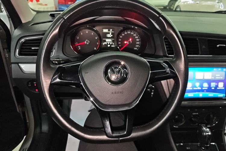 Used Volkswagen Lavida 2015 230TSI DSG Comfort Edition
