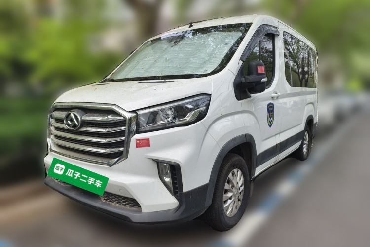 Used SAIC MAXUS Xintu V90 2022 2.0T Manual Zhiyun King Rear-Drive Short Wheelbase Mid-Roof Design with Single Rear Tire and 6 Seats