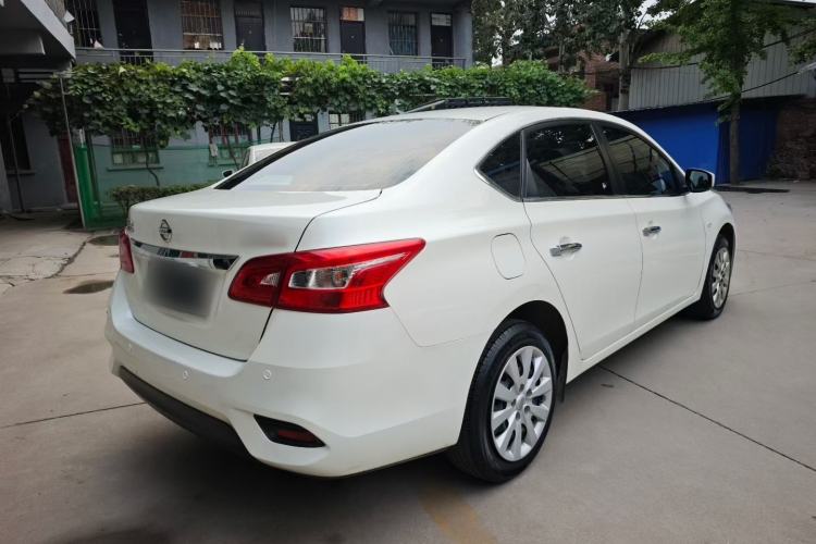 Used Nissan Sylphy 2021 Classic 1.6XE CVT Exclusive Edition Exterior 5