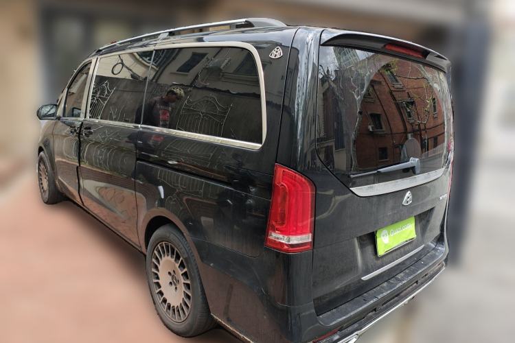 Used Mercedes-Benz V-Class 2020 V 260 Avantgarde Edition Rear Left 45 Deg