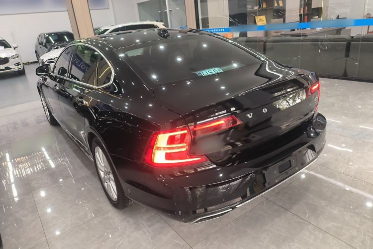 Used Volvo S90 2020 T5 Zhiyi Luxury Edition
