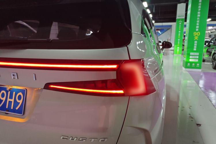 Used Hyundai Custo 2021 380TGDi Deluxe Edition DLX