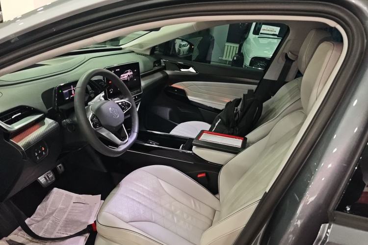 Used Volkswagen ID.6 X 2023 Ultra-Intelligent Long-Range Version Left Front Seat