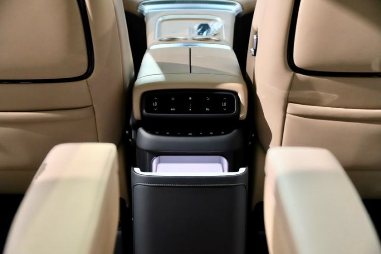 Used XPeng X9 2025 740 Ultra-Long Range Max