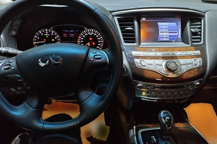 Used Infiniti QX60 2016 2.5 S/C Hybrid Two-Wheel-Drive Excellence Edition China V Standard Center Console