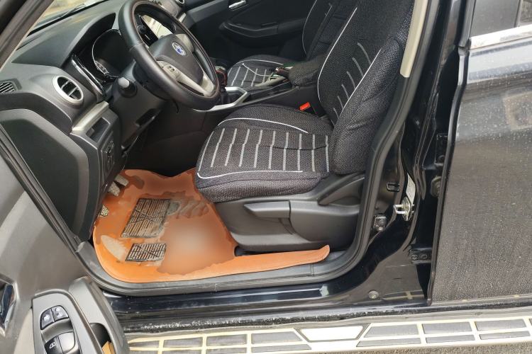 Used Venucia T70 2015 2.0L Manual RuiQu Version
