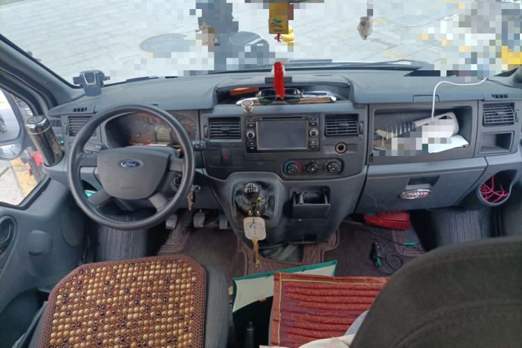 Used Ford Transit Custom 2015 2.4T Short-Wheelbase 6-Seater Mid-Roof Multi-Purpose Vehicle Center Console