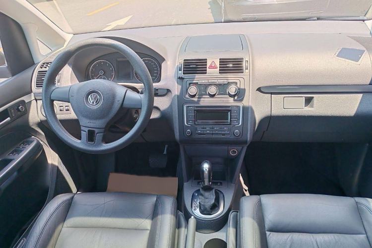 Used Volkswagen Touran 2015 1.4T DSG Comfort Edition 5 Seats