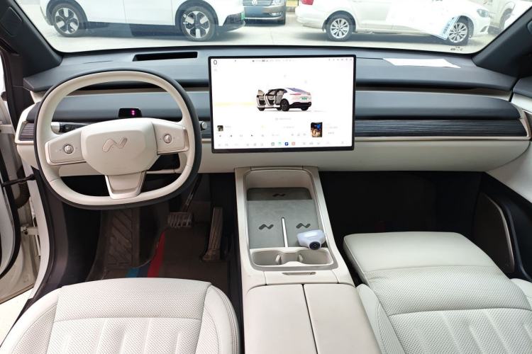 Used ONVO L60 2024 60 kWh Rear-Drive Version