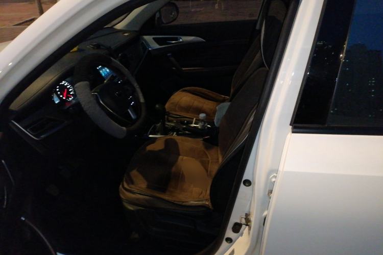 Used CHANGAN CS35PLUS 2019 1.6L Manual E-Link Upgrade Edition
