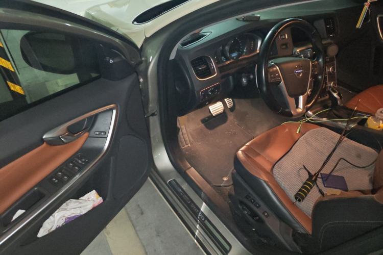 Used Volvo V60 2015 T5 Zhiya Edition Driver Seat