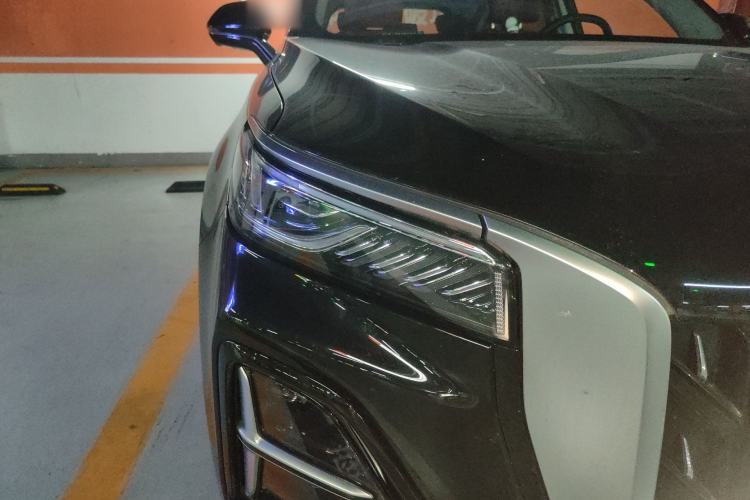 Used Hongqi HS5 2023 2.0T Qixiang Pro 500 000th Unit Commemorative Edition Right Front Headlight