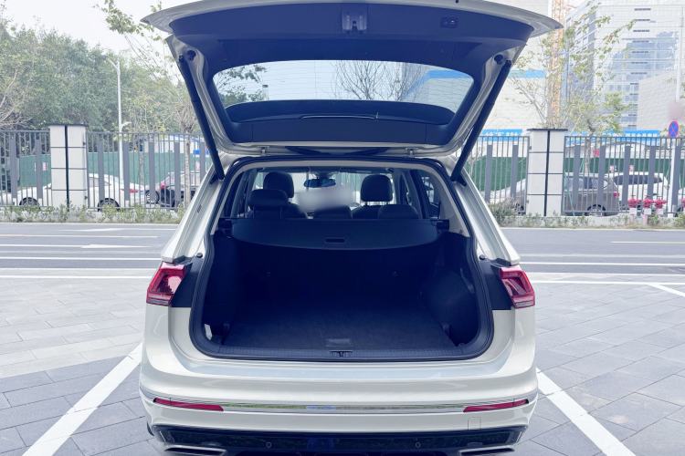 Used Volkswagen Tiguan L New Energy 2019 430 PHEV Hybrid Flagship Model Trunk