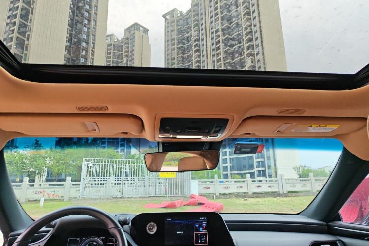 Used Lexus ES 2021 300h Deluxe Edition