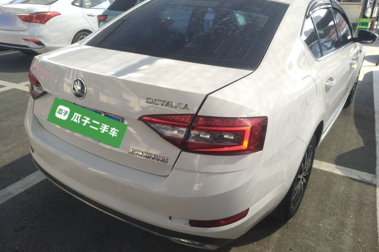 Used Skoda Octavia 2018 1.6L Automatic Luxury Edition