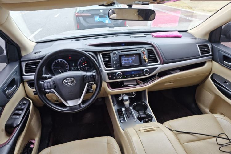 Used Toyota Highlander 2015 2.0T Four-Wheel Drive Luxury Edition 7-Seater