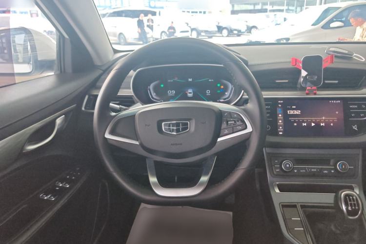 Used Geely Auto Emgrand 2019 Leading Edition 1.5L Manual Upgraded Connectivity Model China VI Standard Steering Wheel