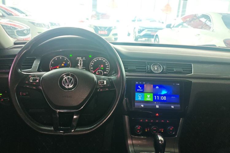 Used Volkswagen Passat 2017 330TSI DSG Luxury Edition