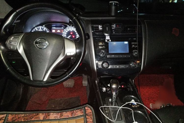 Used Nissan Teana 2013 2.0L XL Comfort Edition Center Console