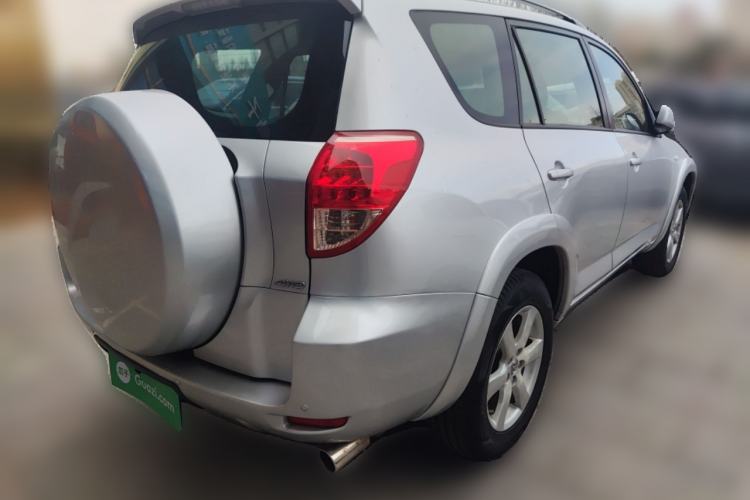 Used Toyota RAV4 2006 2.4 Luxury Model Rear Right 45 Deg