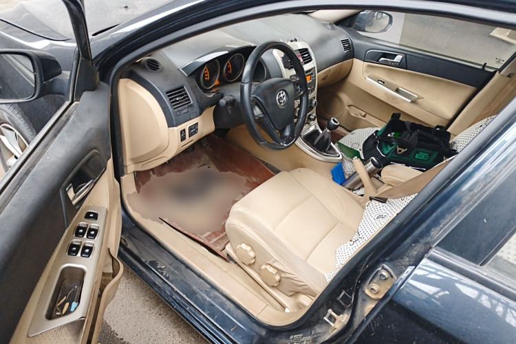 Used Brilliance H330 2013 1.5L Manual Luxury Model Driver Seat